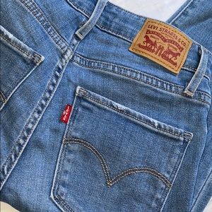 LEVIS 721 high rise skinny jeans - size 24 (0)